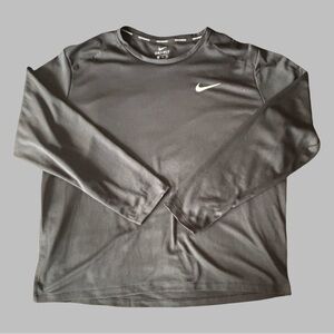 NIKE Men’s Dri-Fit Long Sleeve Tee
